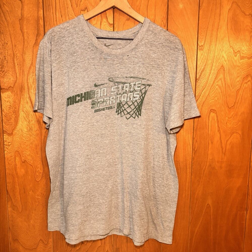 Nike Michigan State Spartans Basketball Gray T-Shirt Men’s XL Pinhole Collar
